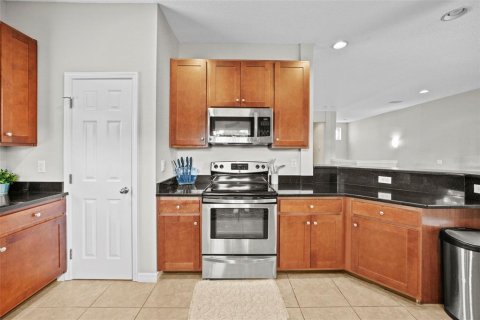 Touwnhouse à vendre à Tampa, Floride: 3 chambres, 163.88 m2 № 1918421 - photo 15