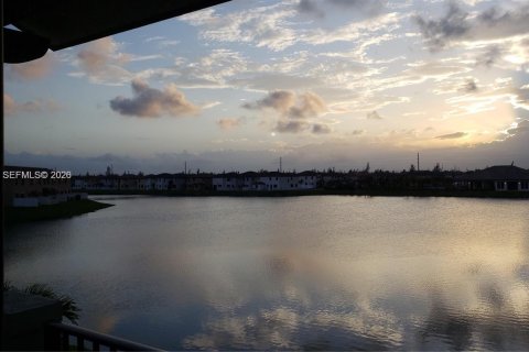 Снять в аренду виллу или дом в Хайалиа, Флорида 3 спальни, 212.75м2, № 2017510 - фото 7