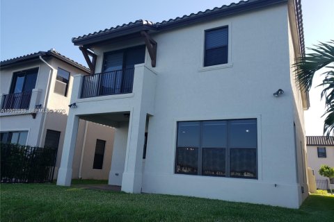 Снять в аренду виллу или дом в Хайалиа, Флорида 3 спальни, 212.75м2, № 2017510 - фото 6