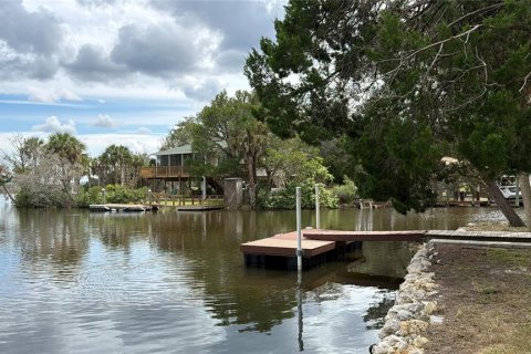 Casa en venta en Crystal River, Florida, 2 dormitorios, 111.48 m2 № 2388234 - foto 4