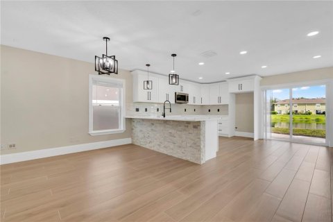 Villa ou maison à louer à Orlando, Floride: 3 chambres, 157.19 m2 № 2344815 - photo 3