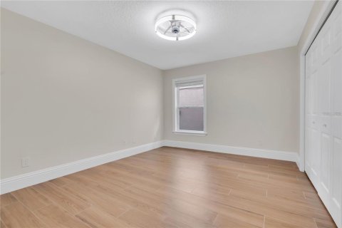 Villa ou maison à louer à Orlando, Floride: 3 chambres, 157.19 m2 № 2344815 - photo 18
