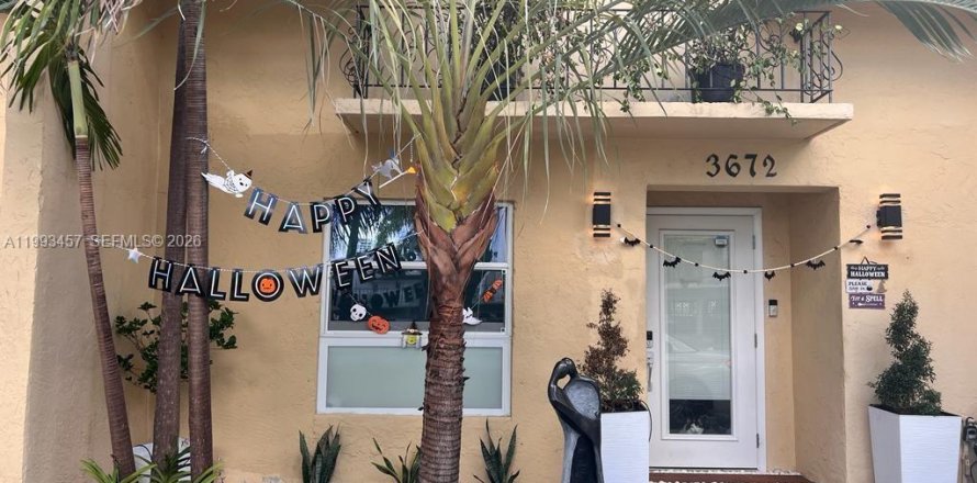 Condo in North Miami Beach, Florida, 2 bedrooms № 2057184