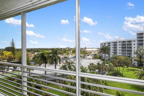 Condominio en venta en Pompano Beach, Florida, 2 dormitorios, 91.04 m2 № 2187411 - foto 16