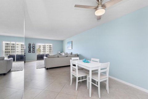 Condominio en venta en Pompano Beach, Florida, 2 dormitorios, 91.04 m2 № 2187411 - foto 6