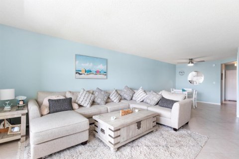 Condominio en venta en Pompano Beach, Florida, 2 dormitorios, 91.04 m2 № 2187411 - foto 26