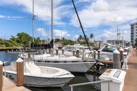 Condominio en venta en Pompano Beach, Florida, 2 dormitorios, 91.04 m2 № 2187411 - foto 21