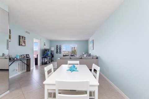 Condominio en venta en Pompano Beach, Florida, 2 dormitorios, 91.04 m2 № 2187411 - foto 8