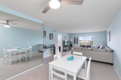 Condominio en venta en Pompano Beach, Florida, 2 dormitorios, 91.04 m2 № 2187411 - foto 7