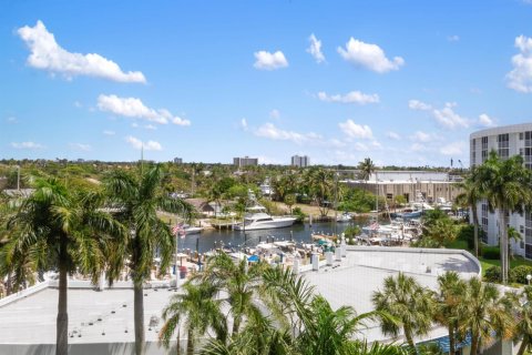 Condominio en venta en Pompano Beach, Florida, 2 dormitorios, 91.04 m2 № 2187411 - foto 18