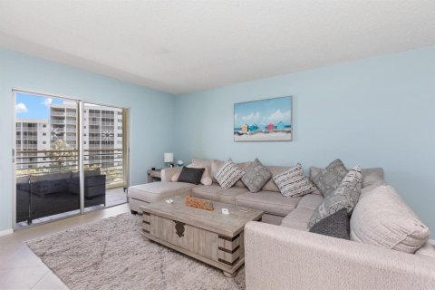 Condominio en venta en Pompano Beach, Florida, 2 dormitorios, 91.04 m2 № 2187411 - foto 12
