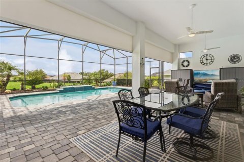 House in Lady Lake, Florida 4 bedrooms, 232.26 sq.m. № 2220150 - photo 2