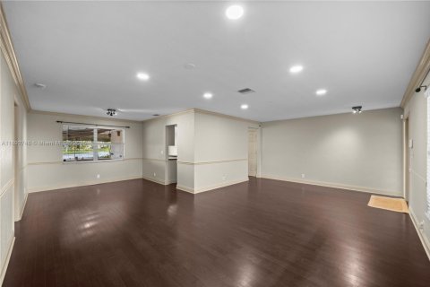 Villa ou maison à louer à Oakland Park, Floride: 3 chambres, 160.07 m2 № 1946424 - photo 6