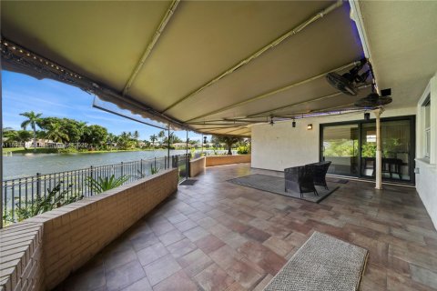 Villa ou maison à louer à Oakland Park, Floride: 3 chambres, 160.07 m2 № 1946424 - photo 28