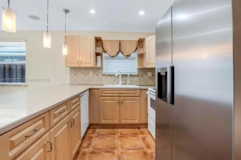 Villa ou maison à louer à Miami, Floride: 3 chambres, 151.9 m2 № 2010906 - photo 18