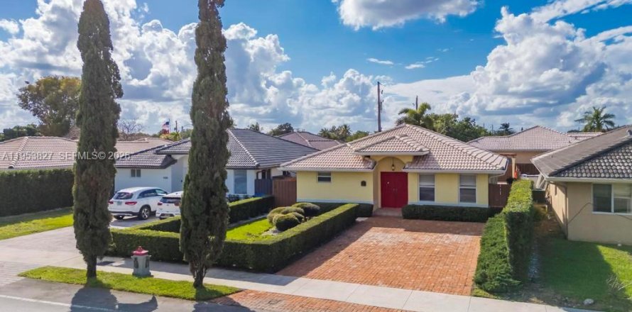 Villa ou maison à Miami, Floride 3 chambres, 151.9 m2 № 2010906