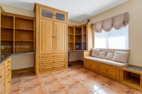 Villa ou maison à louer à Miami, Floride: 3 chambres, 151.9 m2 № 2010906 - photo 28