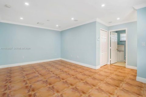 Villa ou maison à louer à Miami, Floride: 3 chambres, 151.9 m2 № 2010906 - photo 23