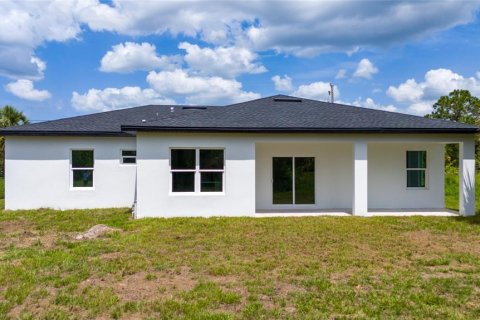 House in Palm Bay, Florida 4 bedrooms, 172.43 sq.m. № 1795340 - photo 17