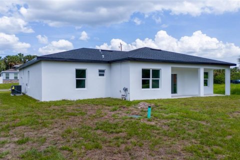 House in Palm Bay, Florida 4 bedrooms, 172.43 sq.m. № 1795340 - photo 18
