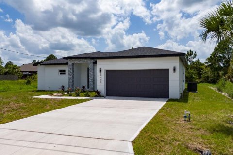 House in Palm Bay, Florida 4 bedrooms, 172.43 sq.m. № 1795340 - photo 4