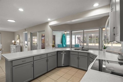 House in Sebring, Florida 3 bedrooms, 177.54 sq.m. № 1918861 - photo 18