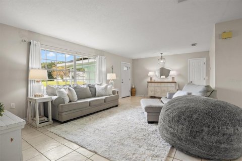 House in Sebring, Florida 3 bedrooms, 177.54 sq.m. № 1918861 - photo 4