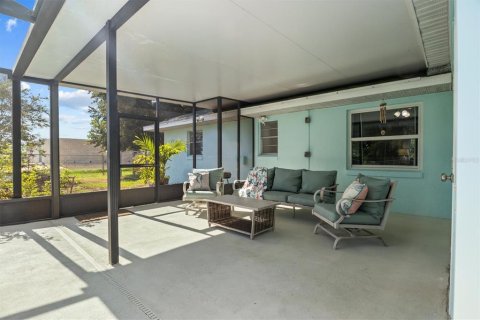 House in Sebring, Florida 3 bedrooms, 177.54 sq.m. № 1918861 - photo 30