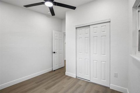Villa ou maison à vendre à Sarasota, Floride: 2 chambres, 63.36 m2 № 2409899 - photo 22