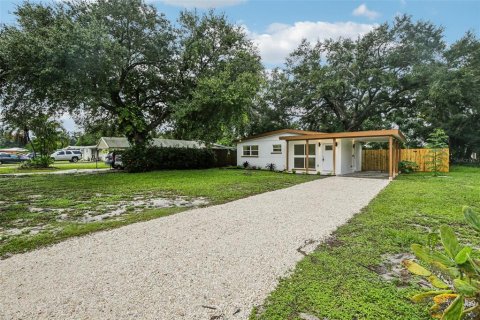 Villa ou maison à vendre à Sarasota, Floride: 2 chambres, 63.36 m2 № 2409899 - photo 2