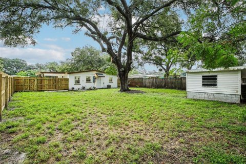 Villa ou maison à vendre à Sarasota, Floride: 2 chambres, 63.36 m2 № 2409899 - photo 24