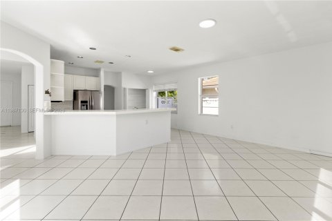 Casa en venta en Pembroke Pines, Florida, 4 dormitorios, 248.79 m2 № 2047752 - foto 19