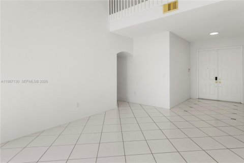 Casa en venta en Pembroke Pines, Florida, 4 dormitorios, 248.79 m2 № 2047752 - foto 7