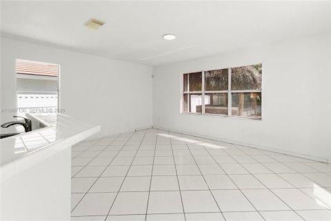 Casa en venta en Pembroke Pines, Florida, 4 dormitorios, 248.79 m2 № 2047752 - foto 20