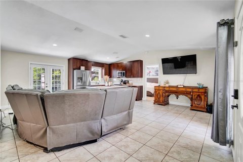 House in Poinciana, Florida 4 bedrooms, 138.33 sq.m. № 1798552 - photo 7