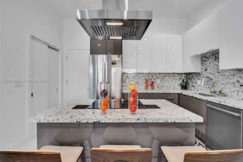Touwnhouse à louer à Fort Lauderdale, Floride: 4 chambres, 223.43 m2 № 2322039 - photo 9