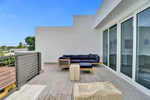 Touwnhouse à louer à Fort Lauderdale, Floride: 4 chambres, 223.43 m2 № 2322039 - photo 10