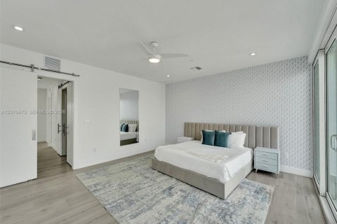 Touwnhouse à louer à Fort Lauderdale, Floride: 4 chambres, 223.43 m2 № 2322039 - photo 2