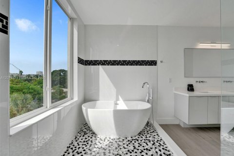 Touwnhouse à louer à Fort Lauderdale, Floride: 4 chambres, 223.43 m2 № 2322039 - photo 7