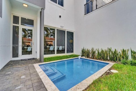 Touwnhouse à louer à Fort Lauderdale, Floride: 4 chambres, 223.43 m2 № 2322039 - photo 4