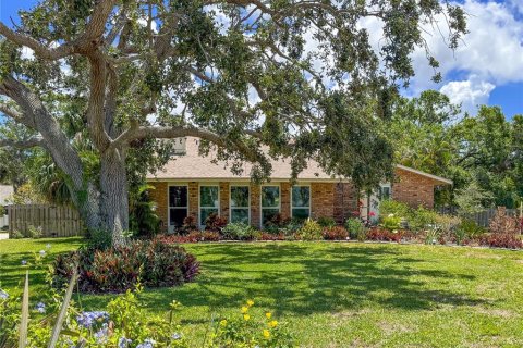 House in Bradenton, Florida 3 bedrooms, 237.27 sq.m. № 1682964 - photo 2