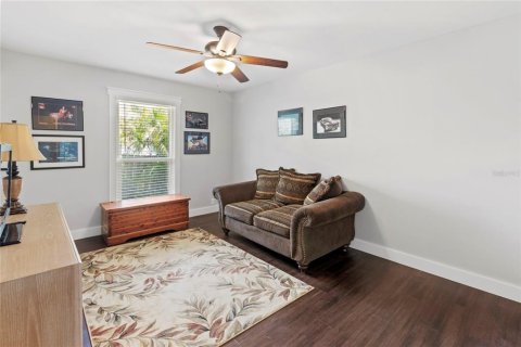 House in Bradenton, Florida 3 bedrooms, 237.27 sq.m. № 1682964 - photo 10