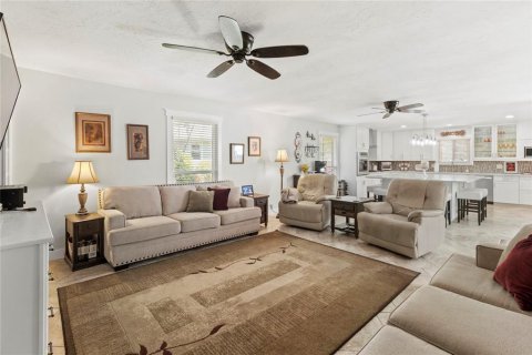 House in Bradenton, Florida 3 bedrooms, 237.27 sq.m. № 1682964 - photo 28