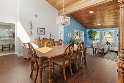 House in Bradenton, Florida 3 bedrooms, 237.27 sq.m. № 1682964 - photo 30