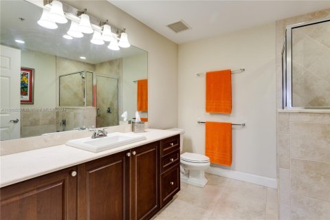 Condo in Coral Gables, Florida, 2 bedrooms  № 1384377 - photo 11