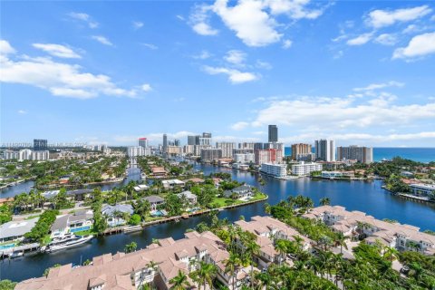 Condo in Aventura, Florida, 3 bedrooms  № 2055180