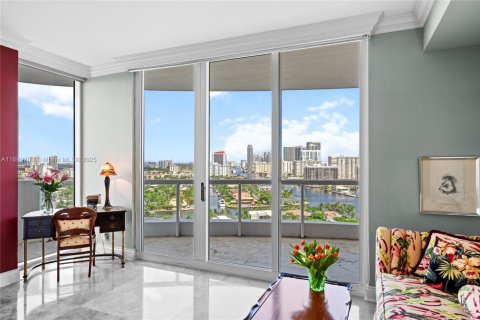 Condo in Aventura, Florida, 3 bedrooms  № 2055180 - photo 23