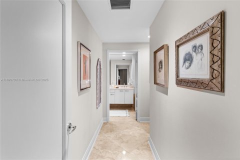 Condo in Aventura, Florida, 3 bedrooms  № 2055180 - photo 29