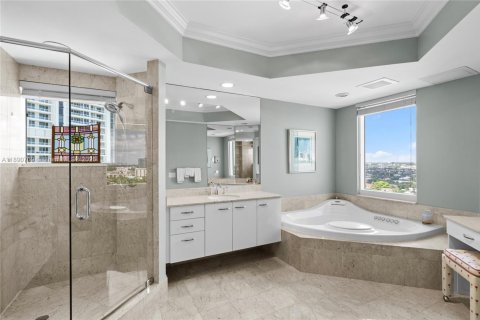 Condo in Aventura, Florida, 3 bedrooms  № 2055180 - photo 26