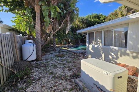 Villa ou maison à vendre à Saint Pete Beach, Floride: 2 chambres, 119.84 m2 № 2431219 - photo 8